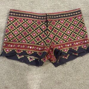 Free people shorts, cool design, snap buttons, zipper, lightly used, size 0